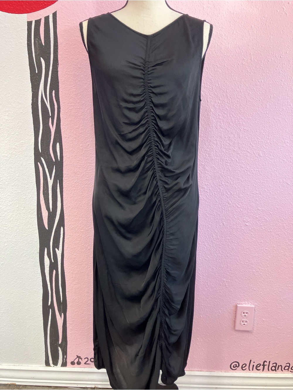 Raquel Allegra Black Sleeveless Ruched Midi Dress size small